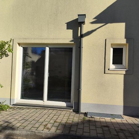 Erdgeschoss Wohnung Nahe Flughafen Вена Экстерьер фото