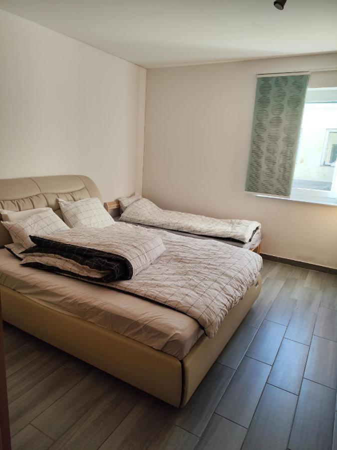 Erdgeschoss Wohnung Nahe Flughafen Вена Экстерьер фото