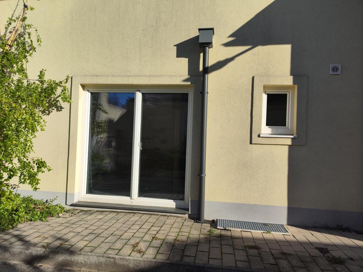 Erdgeschoss Wohnung Nahe Flughafen Вена Экстерьер фото